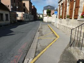 Arrêt de bus rue Abbé Duployé (côté impair)